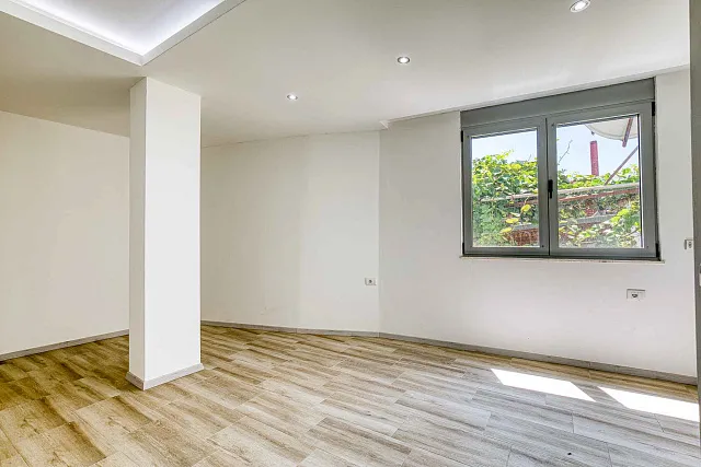Penthouse in Ulcinj with sea view — photo 20