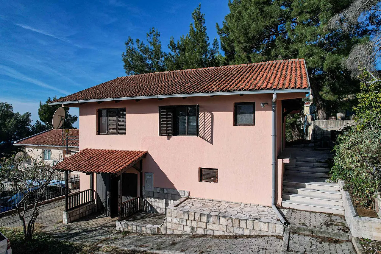 House for sale in a quiet part of Bar