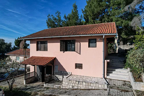House for sale in a quiet part of Bar