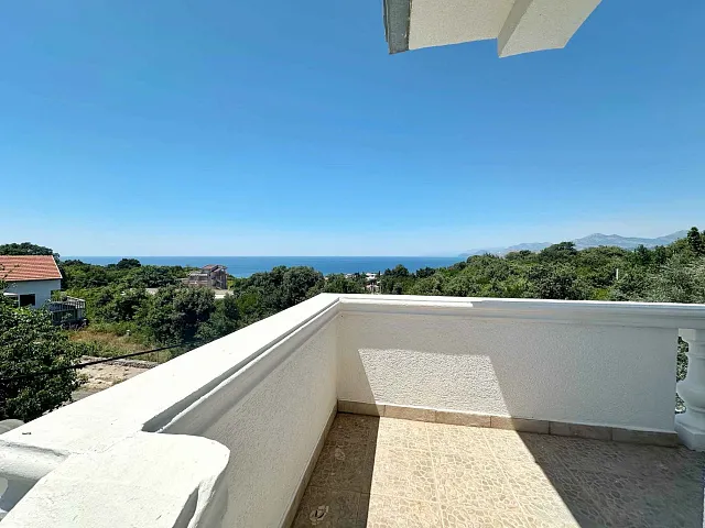 Sea view house with Swimming pool in Utjeha — photo 17