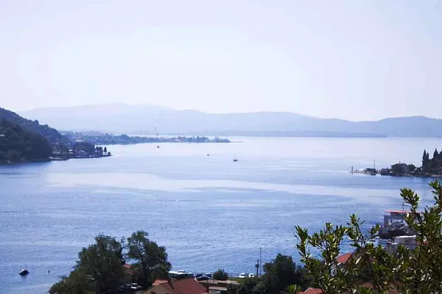 Land in Kamenari with sea view