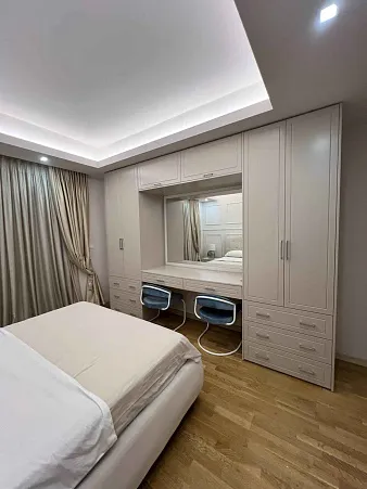 Продаётся роскошная квартира в центре Будвы – 90 м² с гаражом
