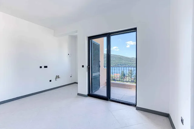 Apartments in a new building in Kumbor