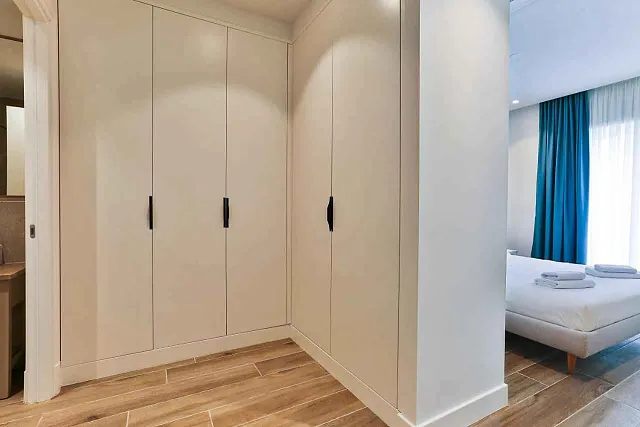 A 95 m² apartment in the prestigious Luštica Bay resort with beautiful sea views. — photo 7