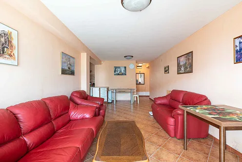 Spacious Two-Bedroom Apartment with Terrace Near Budva Centre — photo 3