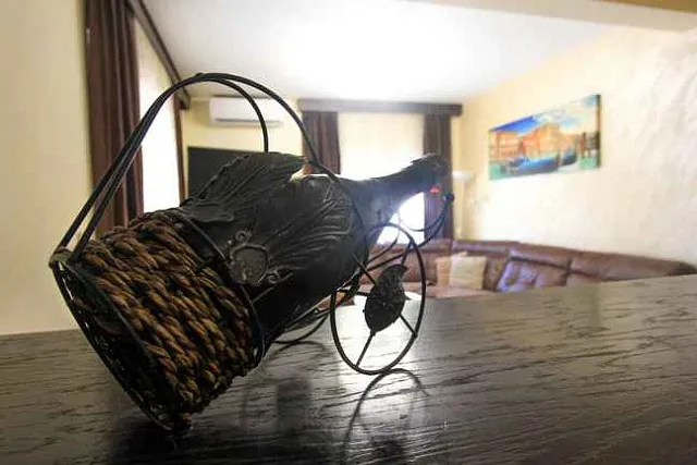 Furnished three-bedroom apartment in Budva — photo 5