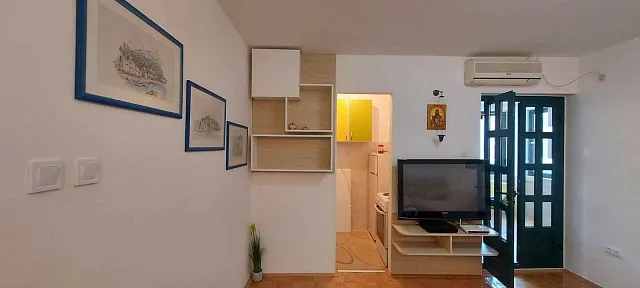 A furnished apartment in Petrovac — photo 8