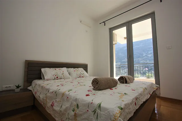 Apartment in Morinj — photo 8
