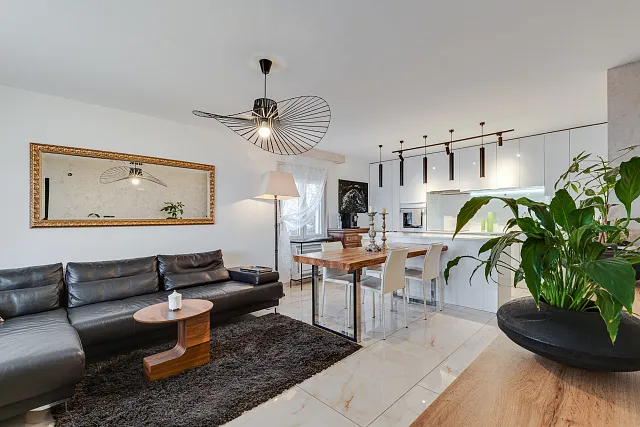 Two-storey spacious house in Sutomore — photo 17