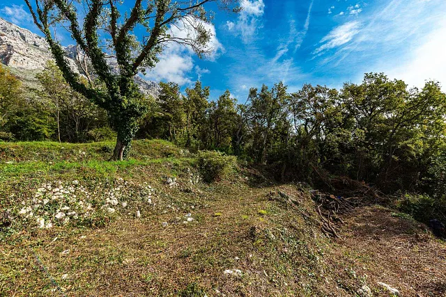 Plot for sale in Reževići, 975 m²
