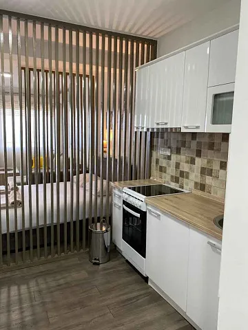 Studio apartment with partial sea view in Blizikuce — photo 4