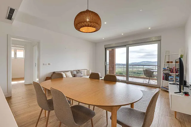 LUXURY THREE-BEDROOM APARTMENT WITH BREATHTAKING SEA VIEWS — photo 6