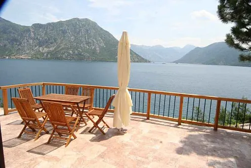 Plot of land 1100m2 for sale in Kotor, Strp