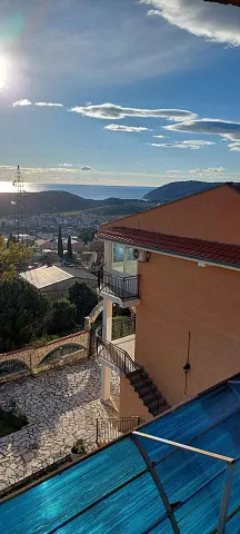 Three-storey house in Sutomore overlooking the sea — photo 10