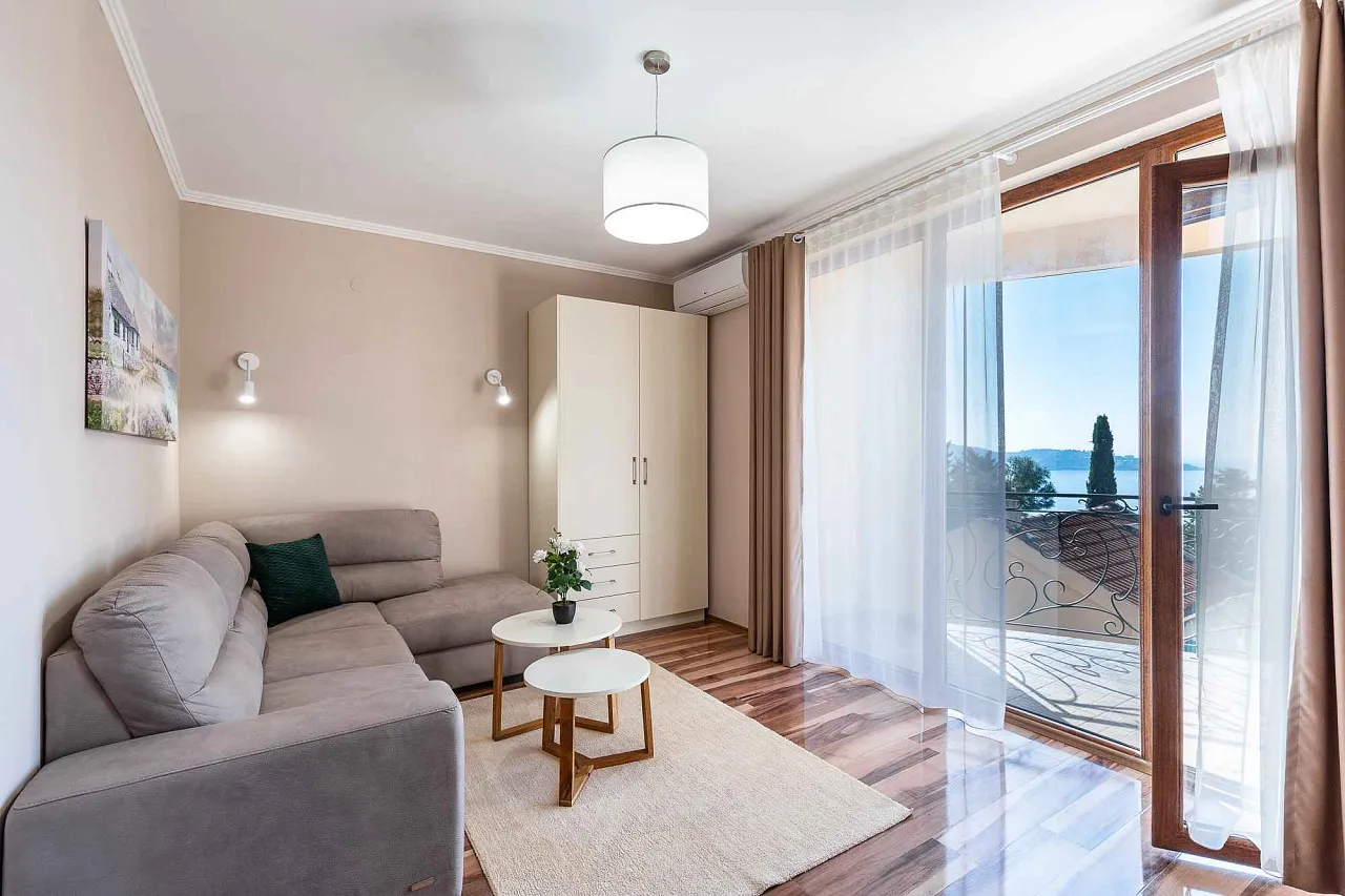 Modern villa in Susanj with a beautiful sea view 
