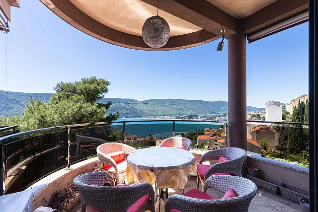 Excellent villa in the center of Herceg Novi — photo 42