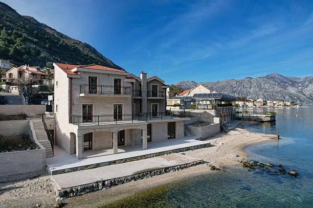 A luxurious three-story villa on the first sea line in  Kotor — photo 74