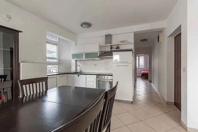 72 m² apartment in the center of Budva — photo 12