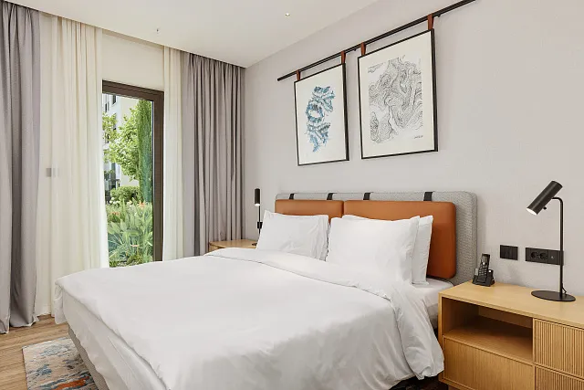 LUXURIOUS TWO BEDROOM APARTMENT — photo 20