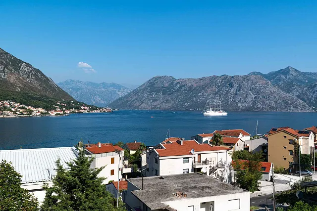 Two-Bedroom Apartment in Dobrota, Kotor — 61 m²