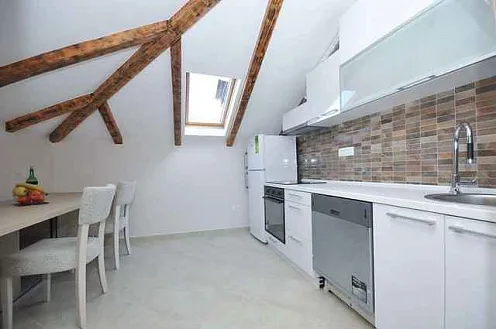 Spacious 4-Bedroom Apartment in Bečići — 137 m² — photo 3