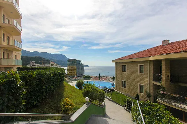 Apartment for sale in Becici in a complex with a pool — photo 14
