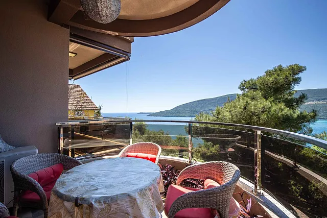 Excellent villa in the center of Herceg Novi — photo 43