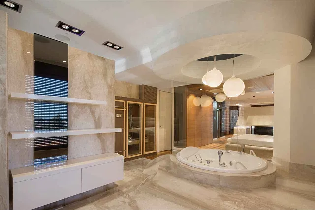 Super luxurious three-story triplex apartment with a jacuzzi and sauna — photo 11