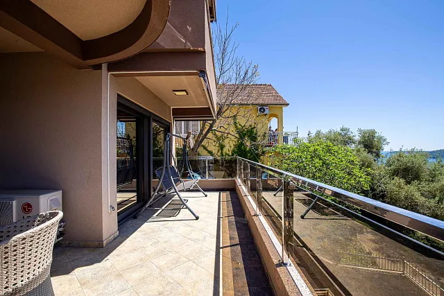 Excellent villa in the center of Herceg Novi — photo 17
