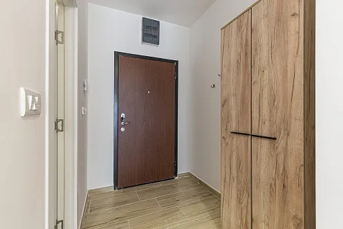 Studio in Bečići – Luxuskomplex mit Pool und Spa