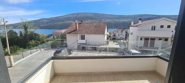 Nice apartment in Djenovici with a sea view — photo 10