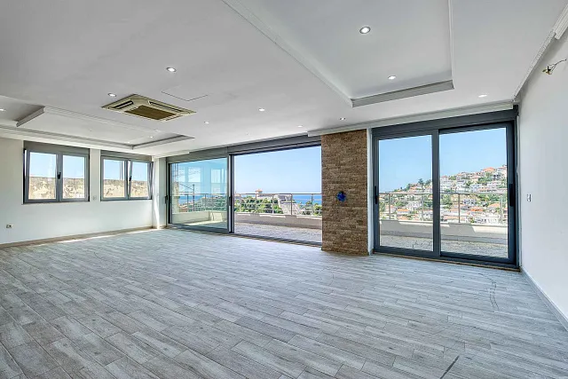 Penthouse in Ulcinj with sea view