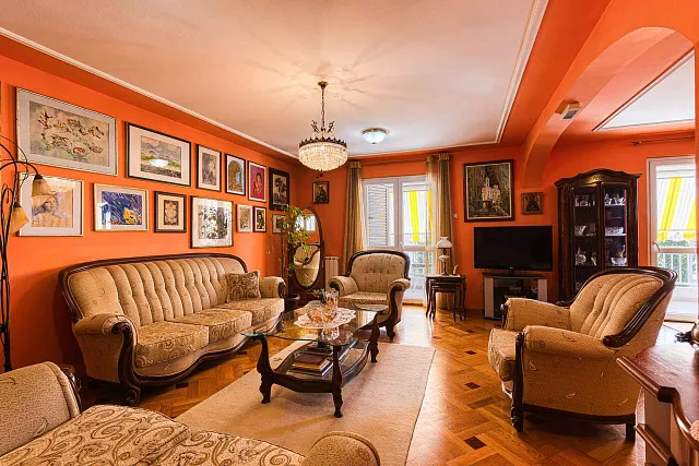 For Sale: Charming House in Bar 