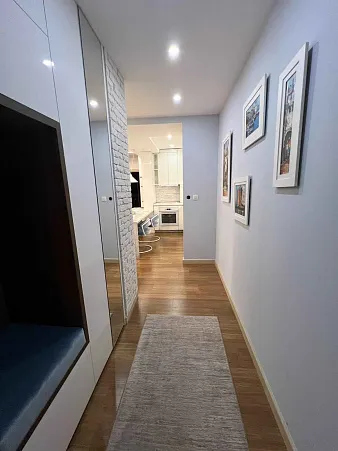 Продаётся роскошная квартира в центре Будвы – 90 м² с гаражом — photo 3