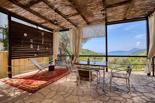 Элегантный дом с потрясающим видом на Бока-Которский залив в Herceg Novi — photo 2