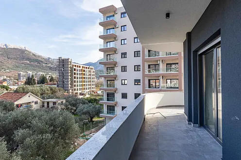 Spacious 3-Bedroom Apartment in a New Building in Bar — 148 m² — photo 2