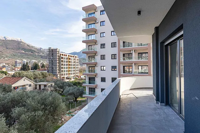 Spacious 3-Bedroom Apartment in a New Building in Bar — 148 m²