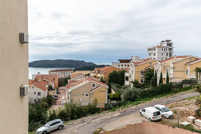 Spacious 64 m² Apartment in Bečići with Sea View — photo 9