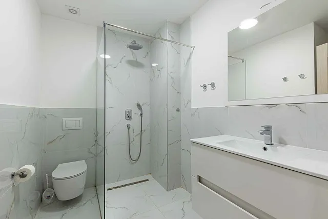 One-Bedroom Apartment in Bečići – Fully Furnished! — photo 18