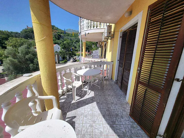 Hotel with 16 apartments in Buljarica — photo 10