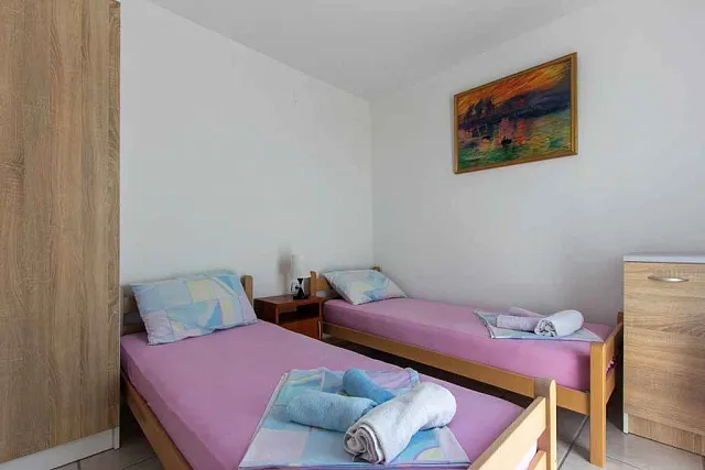 Three-storey house with sea view in Kruce — photo 8