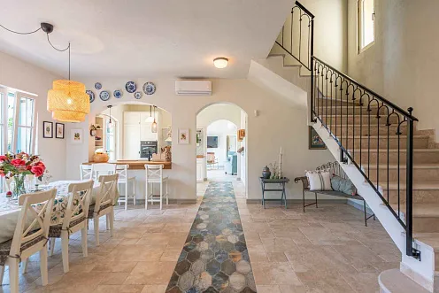 Luxurious Sea-View Villa in Baosici, Herceg Novi — photo 3