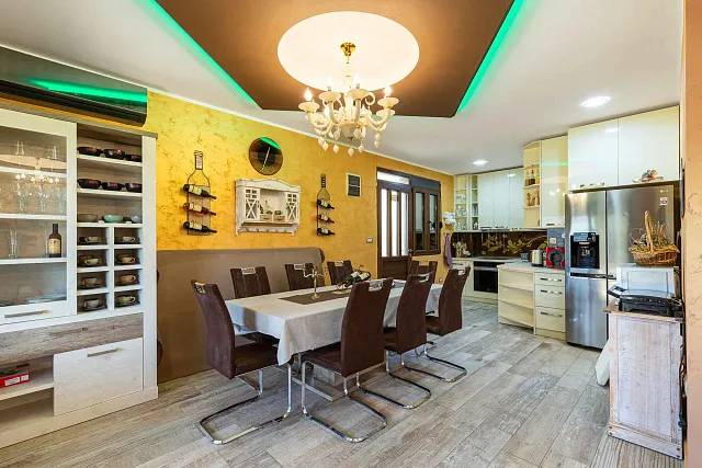 Excellent villa in the center of Herceg Novi — photo 12