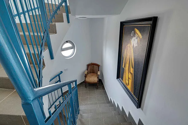 Luxury Investment Villa in Blizikuće – 3 Apartments, Pool & 120 m² Roof Terraces — photo 14