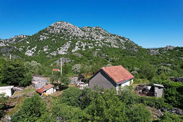 ATTRACTIVE LAND FOR SALE IN CETINJE – 1,000 m² BY THE ROAD — photo 6