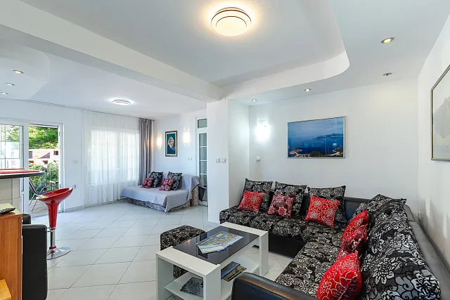 Apartment for sale overlooking the island of Sveti Stefan — photo 5