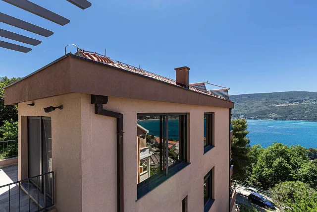 Excellent villa in the center of Herceg Novi — photo 38