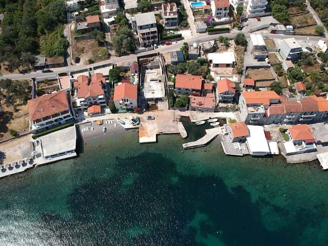 House for project on the first line with access to the sea in Krasici — photo 4