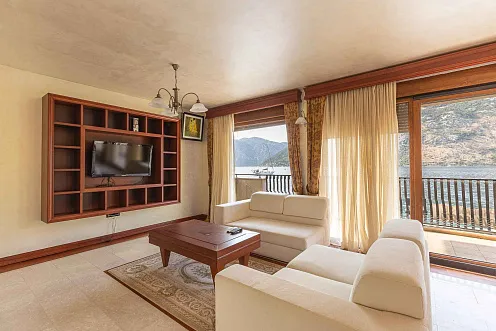 For sale three bedroom apartment in Stoliv on the first line to the sea — photo 3