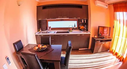 House / apart hotel in Sutomore  — photo 3